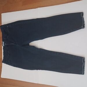 Good American Sz 18 "Good Legs" Dark Wash.  Raw Hem. Slight Wear. L.27. Rise 12"